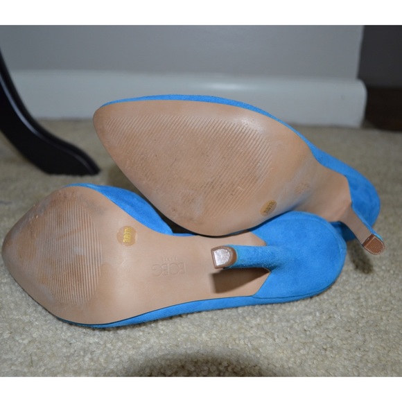 BCBG Pumps - Picture 4 of 4